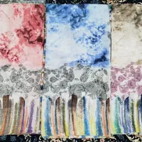 حراج انواع روسری در طرح و رنگهای متنوع