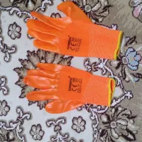 لباس کار و کفش ودستکش کار