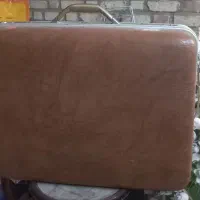 چمدان  شکسته نیاز به تعمیر