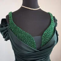 لباس مجلسی زنانه|لباس|رشت, پیرسرا|دیوار