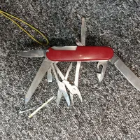 ویکتورینوکس پانزده کاره|کوهنوردی و کمپینگ|تهران, هفده شهریور|دیوار