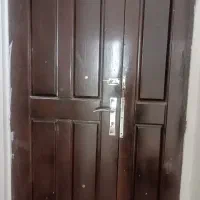 تعدادی در ورودی ساختمان چوبی با قفل و دستگیره|حراج|تهران, حکیمیه|دیوار