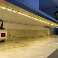 میز تلویزیون سفید تمیز وسالم|میز تلویزیون|رشت, پیرکلاچای|دیوار