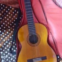 گیتار یاماها c40