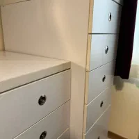 میز و ایینه و دراور