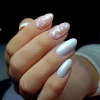 به دستیار ناخن نیازمندیم