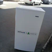یخچال فریزر۹فوت ایستکول ۱سال کار کوچک مینی هتلی