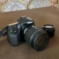 دوربین canon 60D به همراه دو عدد لنز 85-15 و 50mm