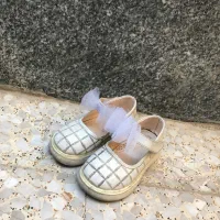 کفش بچه گانه تمیز