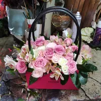 دسته گل و باکس گل مصنوعی و طبیعی با ارسال|گل و گیاه طبیعی|تهران, نواب|دیوار