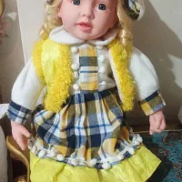 عروسک کاملا نو