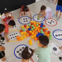 مربی   مهد کودک