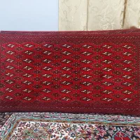 یک جفت پشتی دستبافت لاکی رنگ