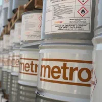 خرید و فروش انواع بشکه های اهنی پلاستیکی