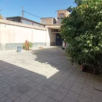 210متر زمین با خانه روبروی مهدیه بلوار بسیج