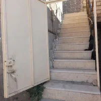 منزل مسکونی طبقه بالا تمیز یک اتاق بزرگ باجاکمدی
