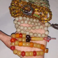 انگشتر و تسبیح قدیمی