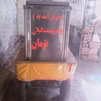 دستگاه یخ در بهشت یک قلو با یک لگن با گاری