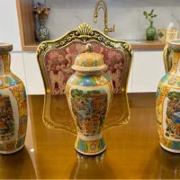 دکوری گلدان چینی طلاکوب به همراه کاپ نفیس خارجی