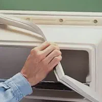 تعمیروتعویض نوار دور درب یخچال خانگی م مغازه