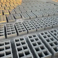 بلوک سیمانی ته باز و ته بسته