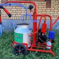 دستگاه شیردوش