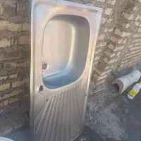 سینک ظرفشویی ومیزتلوزیون تمیزوسالم|آب‌چکان و نظم‌دهنده ظروف|آبادان, |دیوار