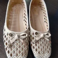 کفش  کالج   زنانه  ۳۹  در حدنو