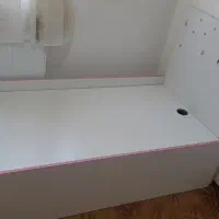 تخت نوزاد تاده سال