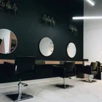 اجاره تخت مژه و میز ناخن در سالن زیبایی لنگرود