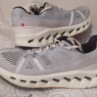 ON RUNNING SIZE 41-26.5