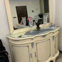 کنسول و آینه