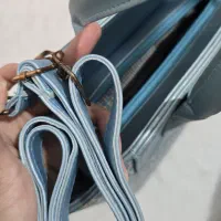 کیف آبی|کیف، کفش، کمربند|دورود, |دیوار