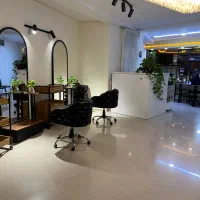 استخدام آرایشگر حرفه ای