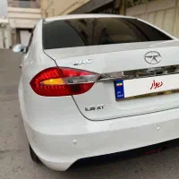 جک j5 اتوماتیک مدل ۱۳۹۳ بسیار تمیز و کم کار