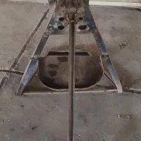 گیره لوله گیر سه پایه صنعتی کارکرده