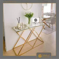 کنسول فلزی نقره ای