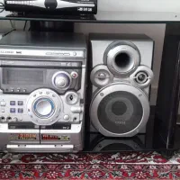 میز و ضبط صوت