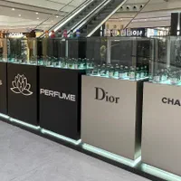 فروشنده عطر و ادکلن