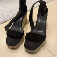 صندل اچ اند ام سایز ۳۸- پاشنه ۶ سانتی