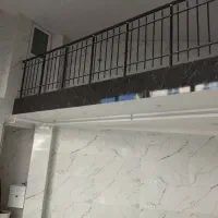 تجاری بر خ آرش