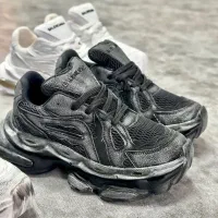 کفش کتونی بالنسیاگاه