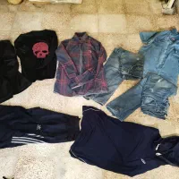 تعدادی لباس|لباس|ارومیه, |دیوار