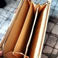 کیف نو|کیف، کفش، کمربند|پرند, فاز ۵|دیوار