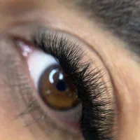 آموزش اکستنشن مژه با تخفیف ویژه