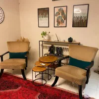 ۴ عدد میز جلو مبلی کاملا سالم وتمیز برای جهاز بوده