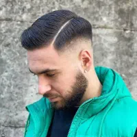 خدمات آرایشگری و زیبایی