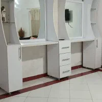 میز آرایش با آینه و کشو