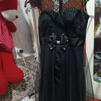 لباس مجلس|لباس|مشهد, امیر|دیوار