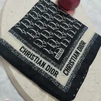 شال و روسری|لباس|رباط‌کریم, رباط‌کریم|دیوار